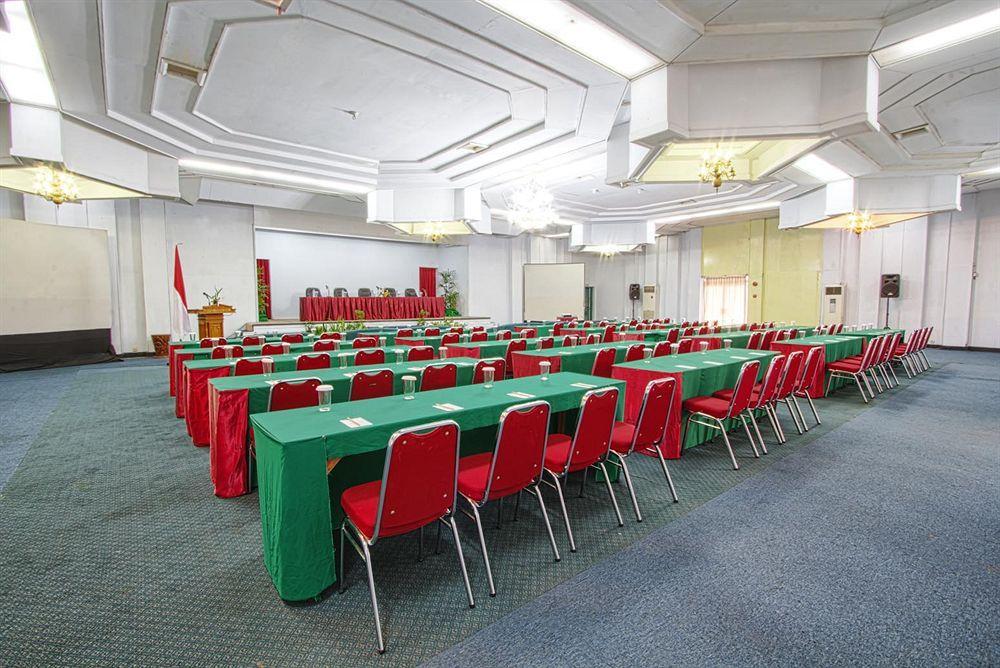 Sahid Kawanua Hotel Manado Exterior photo