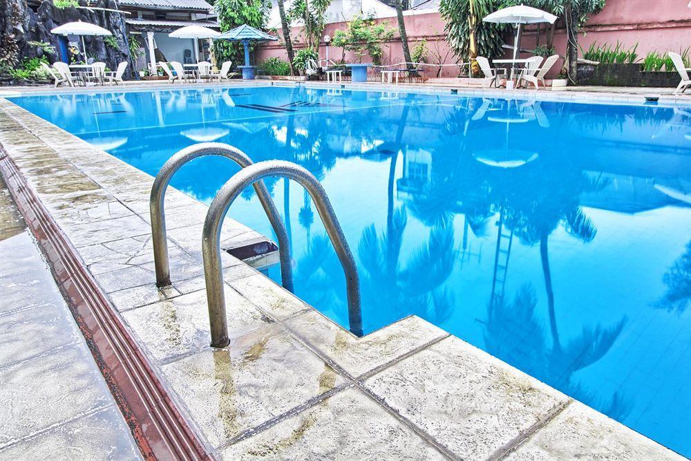 Sahid Kawanua Hotel Manado Exterior photo